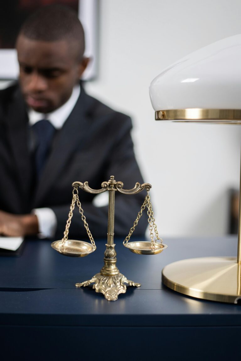 Leia mais sobre o artigo Transformações e Desafios no Direito Empresarial em 2025: Inovações e Tendências Emergentes.