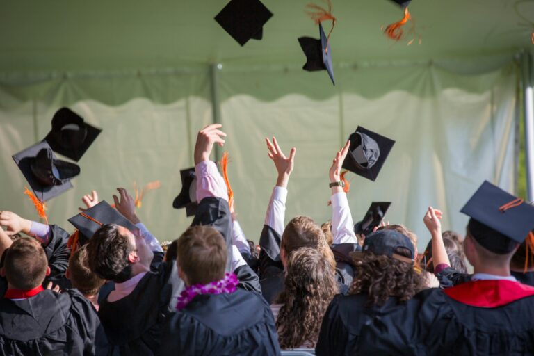 Leia mais sobre o artigo A graduação em Administração: um alicerce para carreiras diversas.